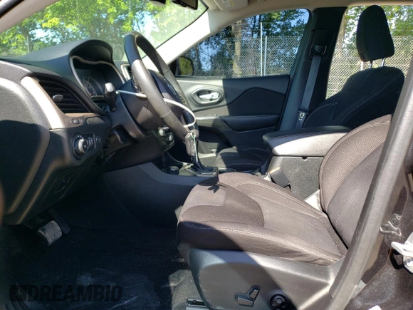 2015 Jeep Cherokee Latitude с VIN 1C4PJMCS9FW667848, выставлен на аукционе Copart как лот 58042765 с пробегом 153 129 миль миль и Списание • Salvage title. История ставок и продаж доступна на DreamBid. Изображение 7.