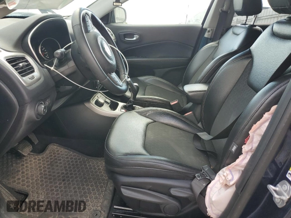2018 Jeep Compass Latitude z VIN 3C4NJDBB5JT400553, wystawiony jako Copart lot #57513225 z przebiegiem 120 400 mil mil oraz Szkoda całkowita • Salvage title. Historia ofert i sprzedaży dostępna na DreamBid. Obrazek 7.
