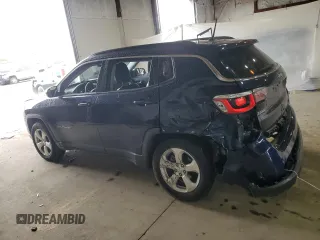 2018 Jeep Compass Latitude z VIN 3C4NJCBB6JT265612, wystawiony jako Copart lot #56628905 z przebiegiem 108 592 mil mil oraz Szkoda całkowita • Salvage title. Historia ofert i sprzedaży dostępna na DreamBid. Obrazek 2.