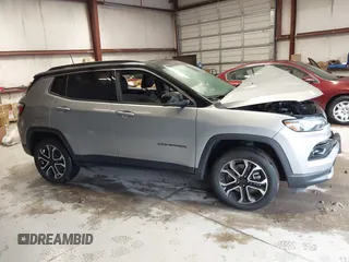 2024 Jeep Compass Limited z VIN 3C4NJDCN3RT578093, wystawiony jako IAAI lot #41567303 z przebiegiem 2 255 mil mil oraz . Historia ofert i sprzedaży dostępna na DreamBid. Obrazek 14.