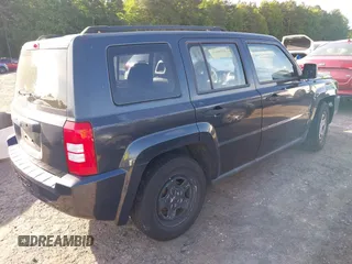 2008 Jeep Patriot Sport с VIN 1J8FT28018D601044, выставлен на аукционе IAAI как лот 42280611 с пробегом 168 725 миль миль и . История ставок и продаж доступна на DreamBid. Изображение 4.