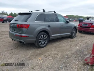 2017 Audi Q7 Premium Plus with VIN WA1LAAF72HD003422, listed as a IAAI auction lot 42086085 with 128,594 mi miles. Bid and sale history available at carsss.com. Image 4.