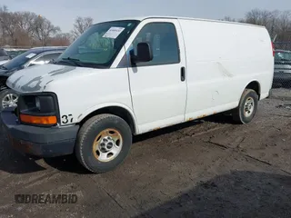 2009 GMC Savana Cargo Van with VIN 1GTGG25CX91115429, listed as a IAAI auction lot 41445132 with 119,195 mi miles. Bid and sale history available at carsss.com. Image 2.