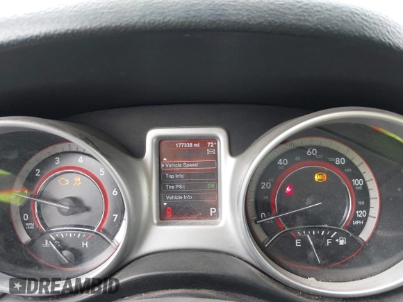 2013 Dodge Journey SE z VIN 3C4PDCAB4DT684886, wystawiony jako IAAI lot #42096367 z przebiegiem 177 338 mil mil oraz . Historia ofert i sprzedaży dostępna na DreamBid. Obrazek 7.