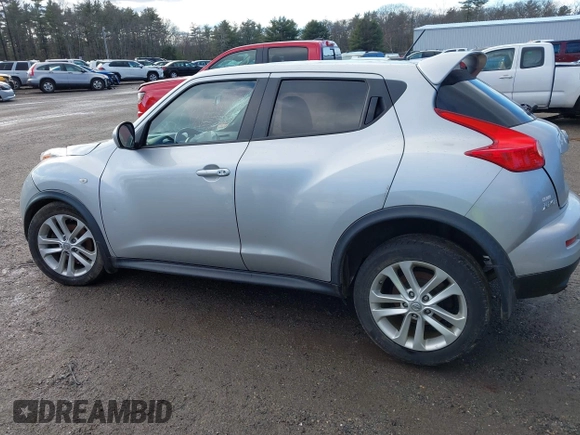 2014 Nissan Juke S with VIN JN8AF5MV8ET363145, listed as a IAAI auction lot 41210984 with 113,268 mi miles. Bid and sale history available at carsss.com. Image 15.
