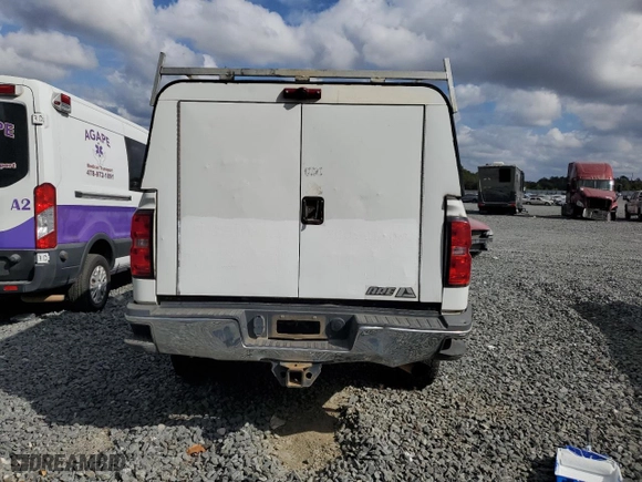 2017 Chevrolet Silverado 2500HD Work Truck with VIN 1GC2CUEG4HZ309913, listed as a Copart auction lot 76602704 with 284,909 mi miles and Clean Title. Bid and sale history available at carsss.com. Image 6.