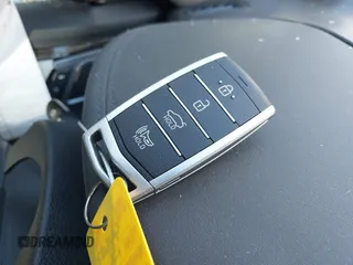 2017 Genesis G80 3.8L z VIN KMHGN4JE6HU168680, wystawiony jako IAAI lot #42524348 z przebiegiem 65 864 mil mil oraz . Historia ofert i sprzedaży dostępna na DreamBid. Obrazek 11.