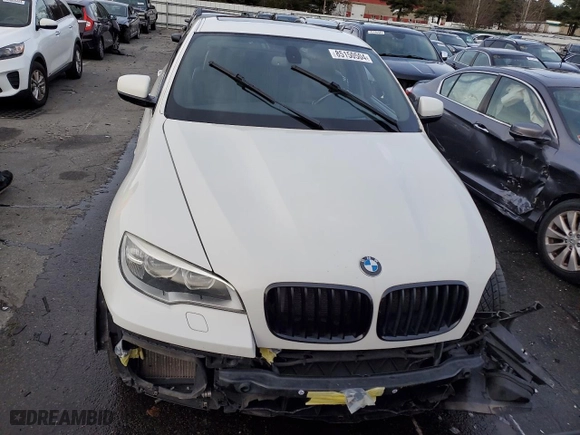2013 BMW X6 xDrive50i with VIN 5UXFG8C52DL591043, listed as a Copart auction lot 85150504 with 106,179 mi miles and Salvage Title. Bid and sale history available at carsss.com. Image 5.