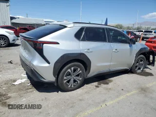 2024 Toyota bZ4X XLE z VIN JTMABACAXRA056625, wystawiony jako Copart lot #55645155 z przebiegiem 18 835 mil mil oraz Szkoda całkowita • Salvage title. Historia ofert i sprzedaży dostępna na DreamBid. Obrazek 3.
