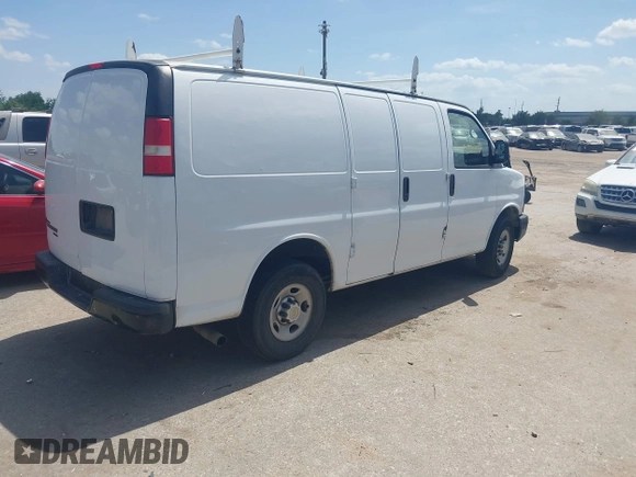 2013 Chevrolet Express Cargo z VIN 1GCWGFBA2D1165045, wystawiony jako IAAI lot #42784501 z przebiegiem 326 439 mil mil oraz . Historia ofert i sprzedaży dostępna na DreamBid. Obrazek 4.