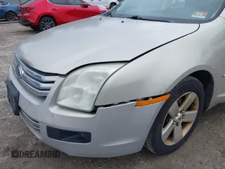 2009 Ford Fusion SE with VIN 3FAHP07159R162125, listed as a IAAI auction lot 42032515 with 339,243 mi miles. Bid and sale history available at carsss.com. Image 6.