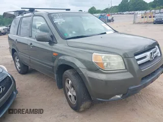 2006 Honda Pilot EX-L with VIN 5FNYF185X6B027885, listed as a IAAI auction lot 42132461 with 222,195 mi miles and . Bid and sale history available at carsss.com. Image 1.