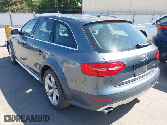 2013 Audi allroad A4 Premium Plus z VIN WA1UFAFL7DA044000, wystawiony jako IAAI lot #42346281 z przebiegiem 107 019 mil mil oraz . Historia ofert i sprzedaży dostępna na DreamBid. Obrazek 3.