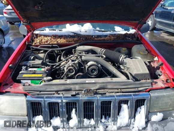 1996 Jeep Grand Cherokee Laredo with VIN 1J4GZ58Y8TC374929, listed as a IAAI auction lot 41725111 with 196,723 mi miles. Bid and sale history available at carsss.com. Image 10.