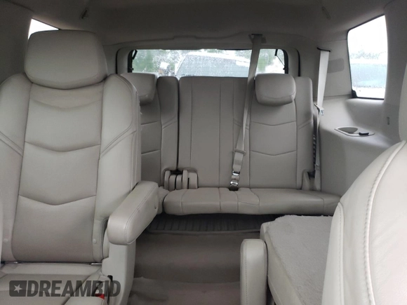 2016 Cadillac Escalade Luxury Collection z VIN 1GYS4BKJ9GR428387, wystawiony jako Copart lot #59757775 z przebiegiem Nie podano mil oraz Czysty tytuł • Clean title. Historia ofert i sprzedaży dostępna na DreamBid. Obrazek 10.