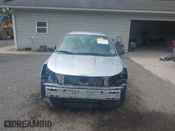 2010 Ford Focus SE with VIN 1FAHP3FN3AW143922, listed as a IAAI auction lot 42128921 with 162,628 mi miles. Bid and sale history available at carsss.com. Image 13.