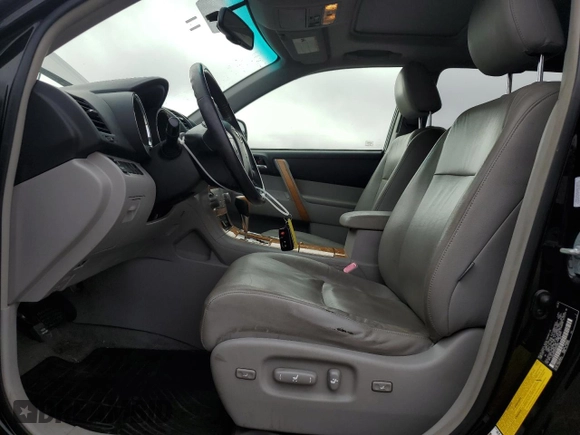 2009 Toyota Highlander Hybrid Limited with VIN JTEEW44A992025930, listed as a Copart auction lot 74084974 with 210,777 mi miles and Salvage Title. Bid and sale history available at carsss.com. Image 7.