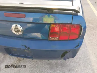 2007 Ford Mustang GT Deluxe с VIN 1ZVHT82H575243065, выставлен на аукционе IAAI как лот 42467593 с пробегом 316 877 миль миль и . История ставок и продаж доступна на DreamBid. Изображение 17.