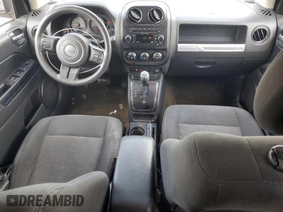 2016 Jeep Compass Sport с VIN 1C4NJCBA8GD609382, выставлен на аукционе Copart как лот 61959575 с пробегом 120 123 миль миль и Списание • Salvage title. История ставок и продаж доступна на DreamBid. Изображение 8.