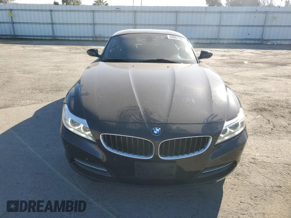 2016 BMW Z4 sDrive28i with VIN WBALL5C51G5A20067, listed as a Copart auction lot 43067105 with 37,409 mi miles and Salvage Title. Bid and sale history available at carsss.com. Image 5.