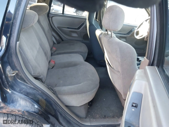 2001 Jeep Grand Cherokee Laredo with VIN 1J4GW48S51C517217, listed as a IAAI auction lot 41773968 with 189,350 mi miles. Bid and sale history available at carsss.com. Image 8.