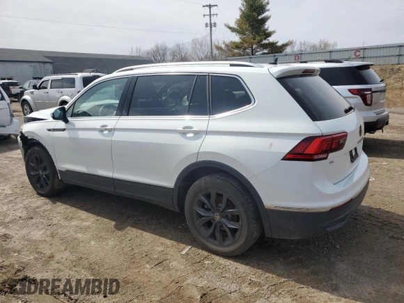 2024 Volkswagen Tiguan SE with VIN 3VV3B7AX8RM170856, listed as a Copart auction lot 51723495 with 3,246 mi miles and Clean title. Bid and sale history available at DreamBid. Image 2.