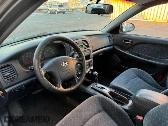 2004 Hyundai Sonata with VIN KMHWF25H94A000139, listed as a Copart auction lot 84455464 with 129,267 mi miles and Clean Title. Bid and sale history available at carsss.com. Image 9.