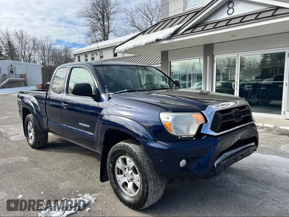 2012 Toyota Tacoma with VIN 5TFUU4EN8CX034605, listed as a IAAI auction lot 41976998 with 345,138 mi miles. Bid and sale history available at carsss.com. Image 2.