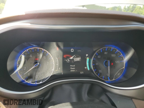 2017 Chrysler Pacifica Limited with VIN 2C4RC1GGXHR679820, listed as a Copart auction lot 60559165 with 68,425 mi miles and Salvage title. Bid and sale history available at DreamBid. Image 9.