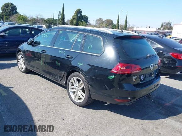 2015 Volkswagen Golf SportWagen TDI S with VIN 3VWCA7AU3FM500306, listed as a IAAI auction lot 41555391 with 187,142 mi miles. Bid and sale history available at carsss.com. Image 3.