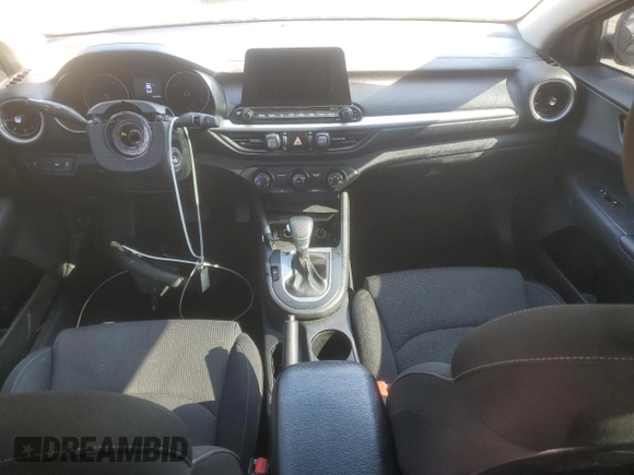 2021 Kia Forte FE z VIN 3KPF24AD6ME319199, wystawiony jako Copart lot #52369155 z przebiegiem 104 348 mil mil oraz Szkoda całkowita • Salvage title. Historia ofert i sprzedaży dostępna na DreamBid. Obrazek 8.