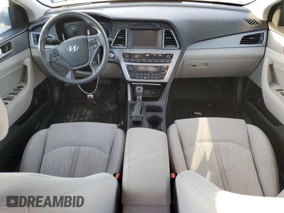 2017 Hyundai Sonata Hybrid SE with VIN KMHE24L39HA064181, listed as a Copart auction lot 82154673 with 84,134 mi miles. Bid and sale history available at carsss.com. Image 8.