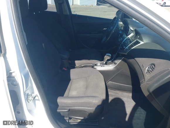 2012 Chevrolet Cruze LT w/1LT with VIN 1G1PF5SC5C7288264, listed as a IAAI auction lot 42045567 with 186,642 mi miles. Bid and sale history available at carsss.com. Image 5.
