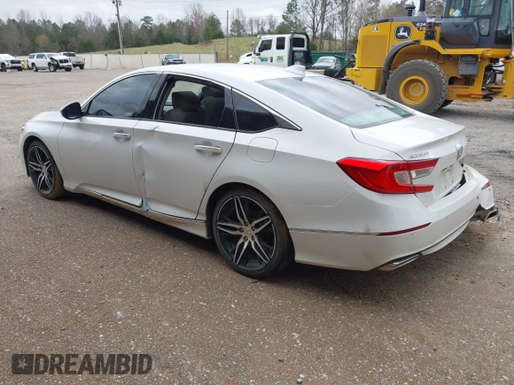 2021 Honda Accord Touring z VIN 1HGCV2F92MA020218, wystawiony jako IAAI lot #41827116 z przebiegiem 122 696 mil mil oraz . Historia ofert i sprzedaży dostępna na DreamBid. Obrazek 3.