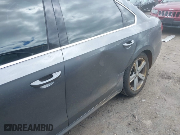 2013 Volkswagen Passat SE с VIN 1VWBP7A35DC022003, выставлен на аукционе IAAI как лот 41960412 с пробегом 243 985 миль миль и . История ставок и продаж доступна на DreamBid. Изображение 6.