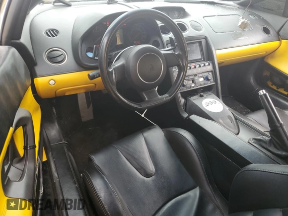 2004 Lamborghini Gallardo z VIN ZHWGU11SX4LA00563, wystawiony jako Copart lot #73732524 z przebiegiem 51 762 mil mil oraz Szkody całkowita. Historia ofert i sprzedaży dostępna na DreamBid. Obrazek 8.