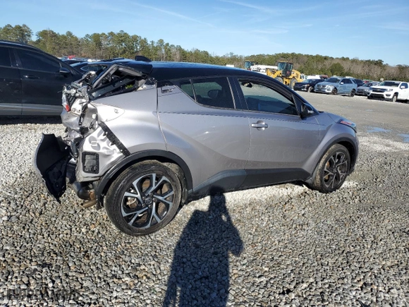 2020 Toyota C-HR LE with VIN NMTKHMBXXLR111433, listed as a Copart auction lot 88360655 with 97,544 mi miles and Salvage Title. Bid and sale history available at carsss.com. Image 3.