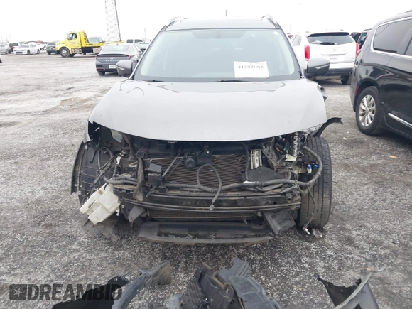 2015 Nissan Rogue SL with VIN 5N1AT2MT7FC863361, listed as a IAAI auction lot 41282002 with 145,914 mi miles. Bid and sale history available at carsss.com. Image 13.