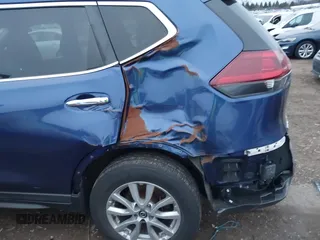 2019 Nissan Rogue SV with VIN KNMAT2MT9KP517402, listed as a IAAI auction lot 41039794 with 116,725 mi miles. Bid and sale history available at carsss.com. Image 6.