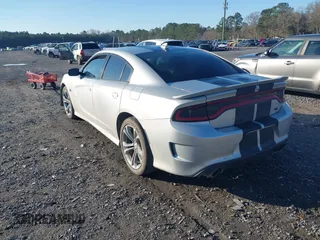 2020 Dodge Charger R/T with VIN 2C3CDXCT6LH106652, listed as a IAAI auction lot 41595647 with 97,758 mi miles and . Bid and sale history available at carsss.com. Image 3.