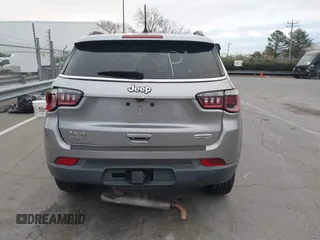 2018 Jeep Compass Altitude with VIN 3C4NJDBB5JT259158, listed as a IAAI auction lot 41752829 with 71,008 mi miles and . Bid and sale history available at carsss.com. Image 16.