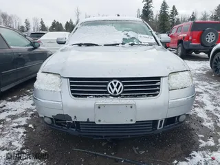 2002 Volkswagen Passat GLS with VIN WVWPD63B72P445980, listed as a IAAI auction lot 41366620 with 168,590 mi miles. Bid and sale history available at carsss.com. Image 6.