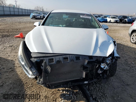 2018 Hyundai Sonata SE z VIN 5NPE24AF3JH599877, wystawiony jako Copart lot #82849334 z przebiegiem Nie podano mil oraz Szkoda całkowita • Salvage title. Historia ofert i sprzedaży dostępna na DreamBid. Obrazek 5.