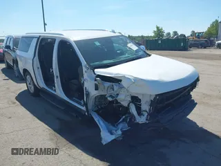 2023 Chevrolet Suburban Premier z VIN 1GNSCFKD3PR300227, wystawiony jako IAAI lot #42809344 z przebiegiem 66 261 mil mil oraz . Historia ofert i sprzedaży dostępna na DreamBid. Obrazek 1.