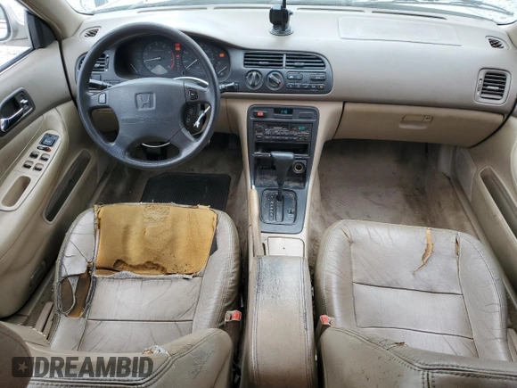 1996 Honda Accord with VIN 1HGCE6647TA010021, listed as a Copart auction lot 86294974 with 162,400 mi miles and Salvage title. Bid and sale history available at DreamBid. Image 8.