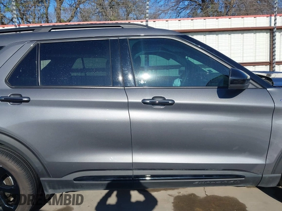 2023 Ford Explorer ST-Line with VIN 1FMSK7KH4PGC34783, listed as a IAAI auction lot 41135105 with 17,922 mi miles. Bid and sale history available at carsss.com. Image 14.