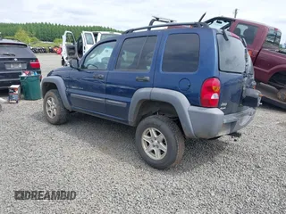 2003 Jeep Liberty Sport z VIN 1J4GL48K23W652892, wystawiony jako IAAI lot #42248470 z przebiegiem 175 774 mil mil oraz . Historia ofert i sprzedaży dostępna na DreamBid. Obrazek 3.