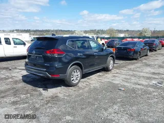 2017 Nissan Rogue SV with VIN KNMAT2MV1HP611073, listed as a IAAI auction lot 41974457 with 92,966 mi miles. Bid and sale history available at carsss.com. Image 4.
