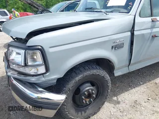1996 Ford F-350 с VIN 1FTJW35F2TEA86632, выставлен на аукционе IAAI как лот 42097863 с пробегом 221 399 миль миль и . История ставок и продаж доступна на DreamBid. Изображение 20.
