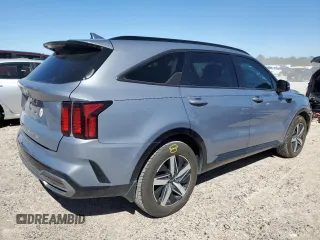 2022 Kia Sorento S with VIN 5XYRL4LC8NG155697, listed as a Copart auction lot 47818135 with 57,788 mi miles and Salvage Title. Bid and sale history available at carsss.com. Image 3.